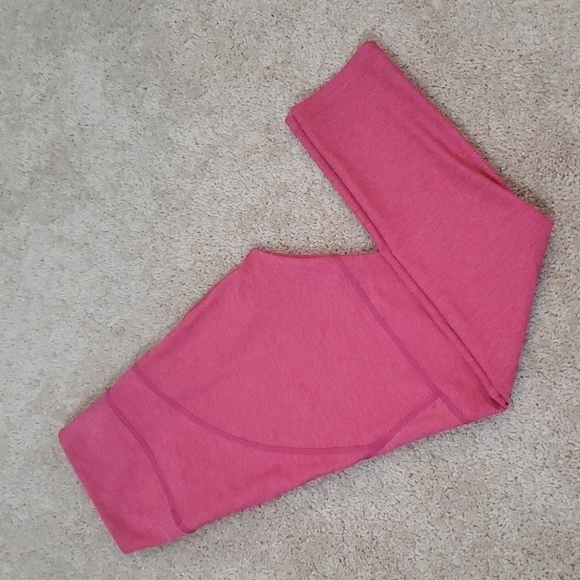 Outdoor Voices~Woman Size M~in Flamingo Pink 7/8 lengths Leggings. - Picture 5 of 15
